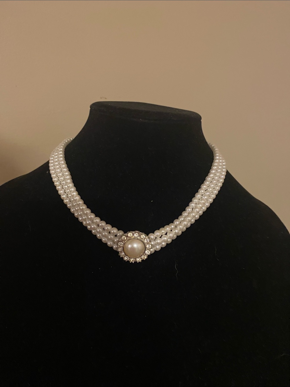 Faux Pearl Triple-Row Choker Necklace with Center Pearl